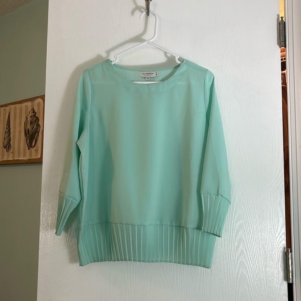 Lili Sidonio Top